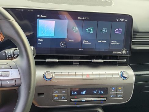 Certified 2025 Hyundai Kona SEL AWD/4WD image 15