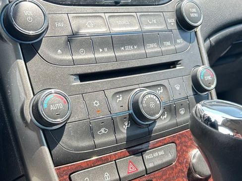 Used 2013 Chevrolet Malibu Eco w/ Power Convenience Package FWD image 32