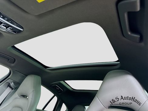 Used 2021 Porsche Panamera 4S image 16