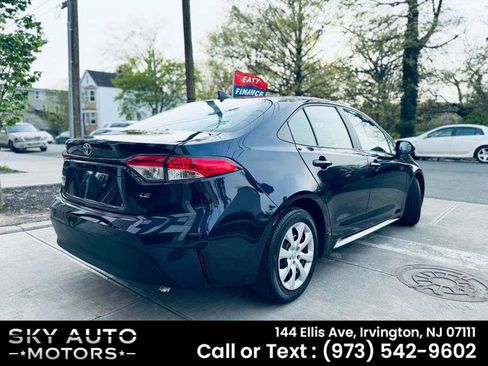 Used 2023 Toyota Corolla LE image 4