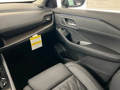 New 2026 Nissan Rogue Platinum w/ Tech Package image 10