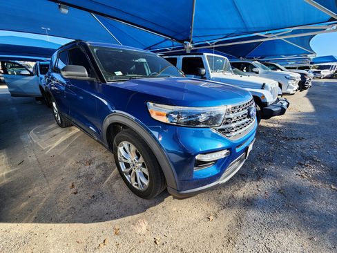 Used 2020 Ford Explorer XLT w/ Equipment Group 202A image 1