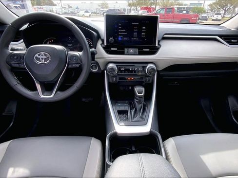 Used 2024 Toyota RAV4 XLE Premium image 16