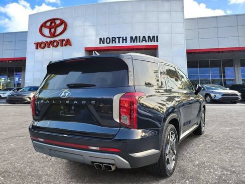 Used 2024 Hyundai Palisade Limited FWD image 4