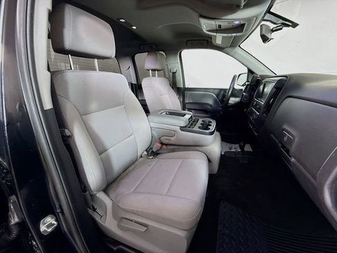 Used 2018 Chevrolet Silverado 1500 Custom w/ Custom Value Package image 28