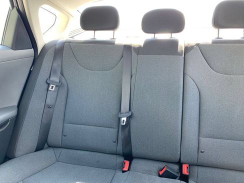 Used 2025 Kia K4 FWD image 38