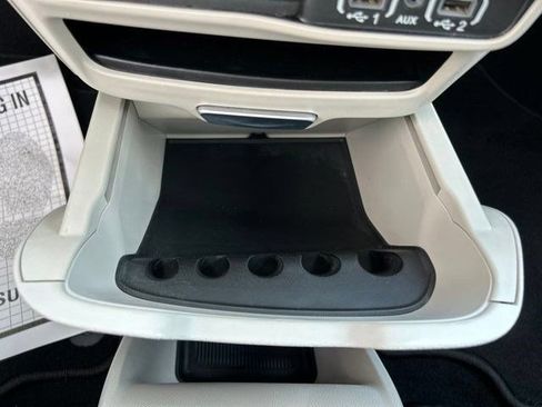 Used 2023 Chrysler Voyager LX FWD image 36