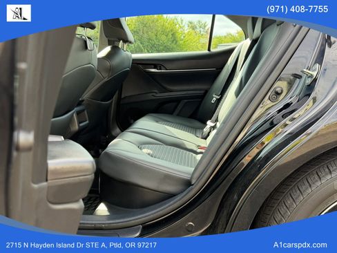 Used 2021 Toyota Camry SE FWD image 13