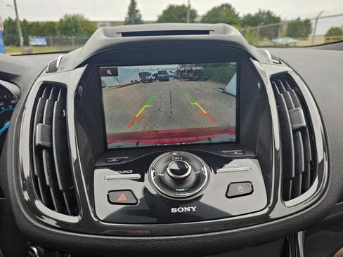 Used 2015 Ford Escape Titanium AWD/4WD image 17
