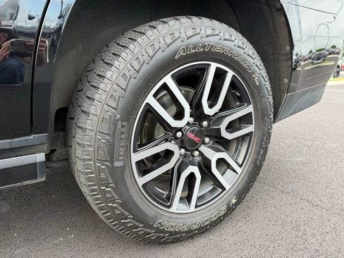 Used 2022 GMC Yukon AT4 AWD/4WD image 32
