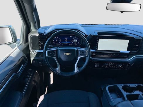 Used 2022 Chevrolet Silverado 1500 LT RWD image 21