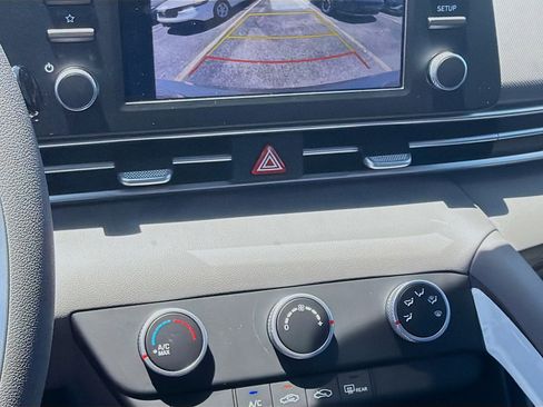 New 2026 Hyundai Elantra SE FWD image 11