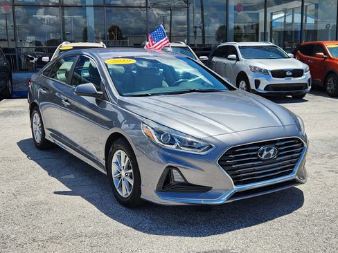Used 2019 Hyundai Sonata SE w/ Cargo Package image 2