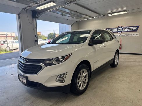 Used 2020 Chevrolet Equinox LS AWD/4WD image 1