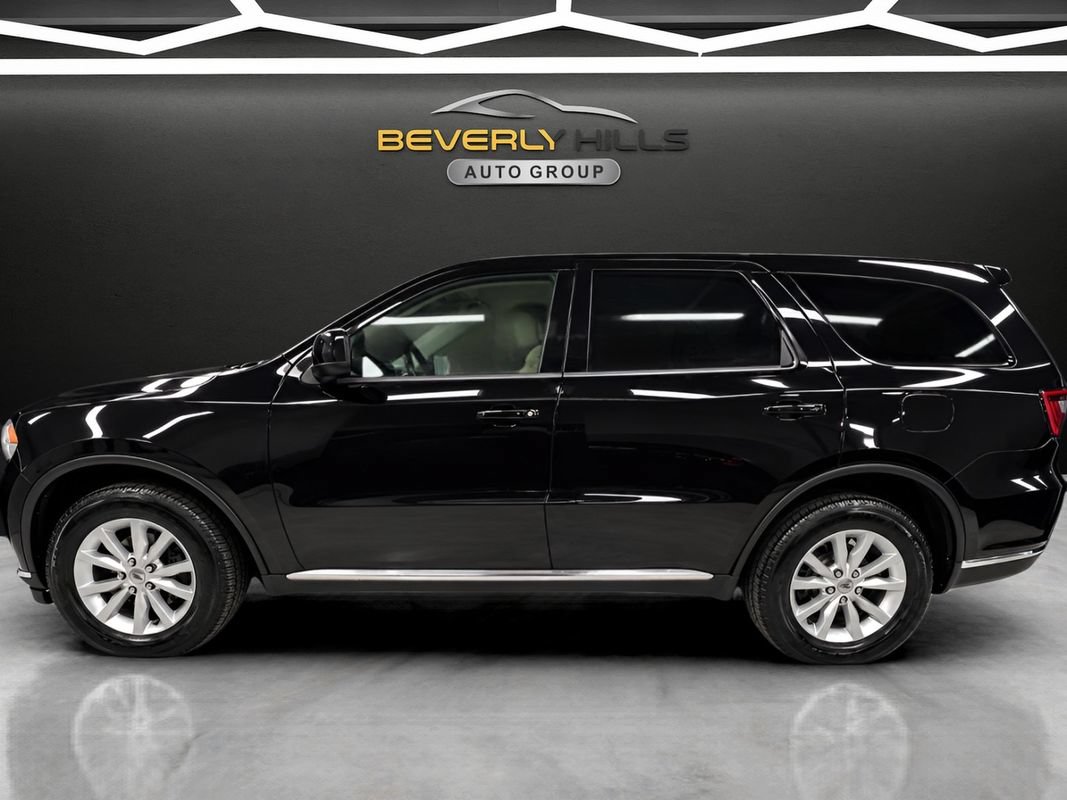 Used 2019 Dodge Durango SXT w/ 3rd Row Seating Group AWD/4WD image 2
