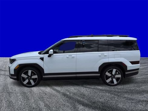 Used 2025 Hyundai Santa Fe Limited FWD image 7