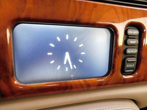 Used 2002 Jaguar XK8 Convertible image 36