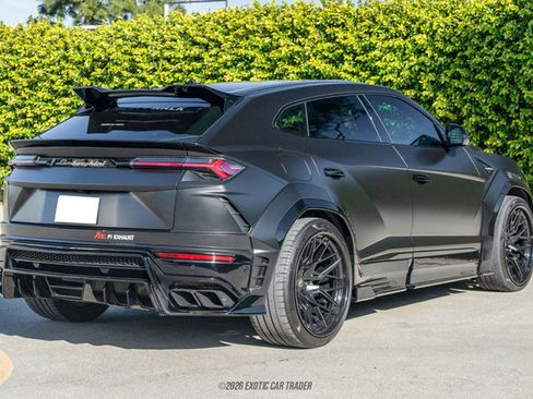 Used 2021 Lamborghini Urus image 8