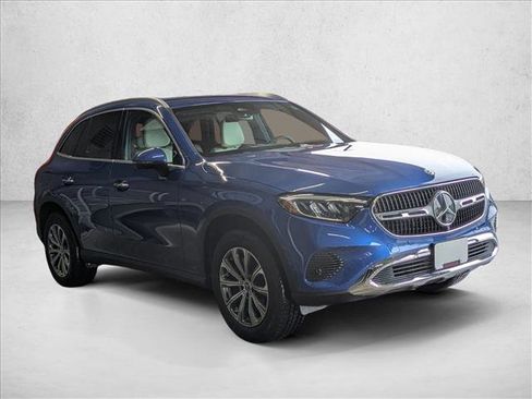Certified 2025 Mercedes-Benz GLC 300 image 6