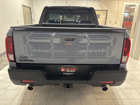 New 2026 Honda Ridgeline Black Edition image 3