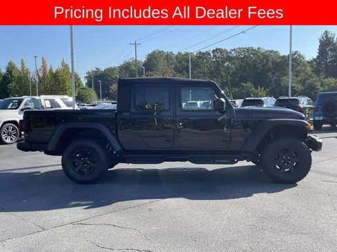 Used 2023 Jeep Gladiator Mojave AWD/4WD image 6