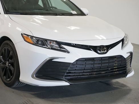 Used 2024 Toyota Camry LE image 4