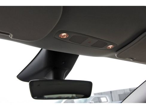Used 2024 Tesla Model Y Long Range RWD image 18