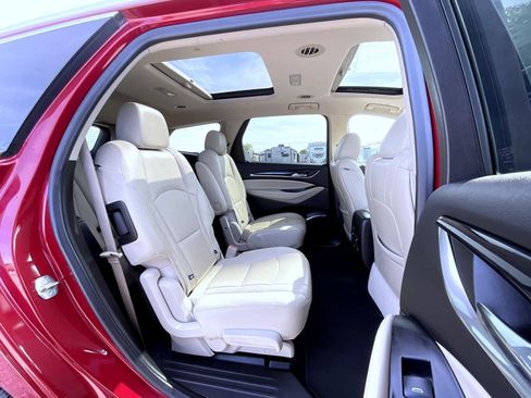 Certified 2021 Buick Enclave Premium w/ Sun and Sites Package AWD/4WD image 18