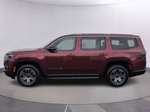 Used 2024 Jeep Wagoneer Series II AWD/4WD image 2