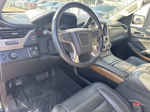 Used 2020 GMC Yukon XL Denali w/ Denali Ultimate Package image 24