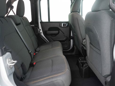 Used 2024 Jeep Wrangler Willys image 14