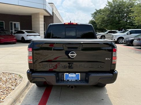 Used 2022 Nissan Frontier SV RWD image 4
