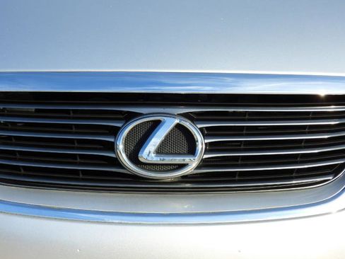 Used 2006 Lexus SC 430 Convertible image 35