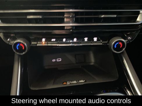 Used 2024 Chevrolet Traverse LT w/ Trailering Package image 18