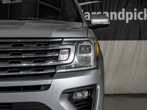 Used 2020 Ford Expedition XLT w/ Equipment Group 202A image 40