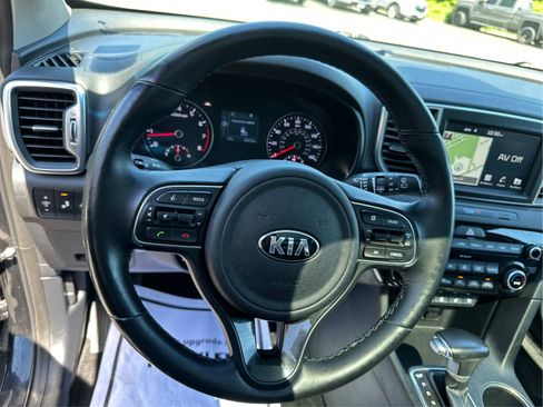 Used 2018 Kia Sportage EX w/ Option Group 040 AWD/4WD image 19
