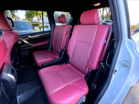 Used 2023 Lexus GX 460 Premium image 21