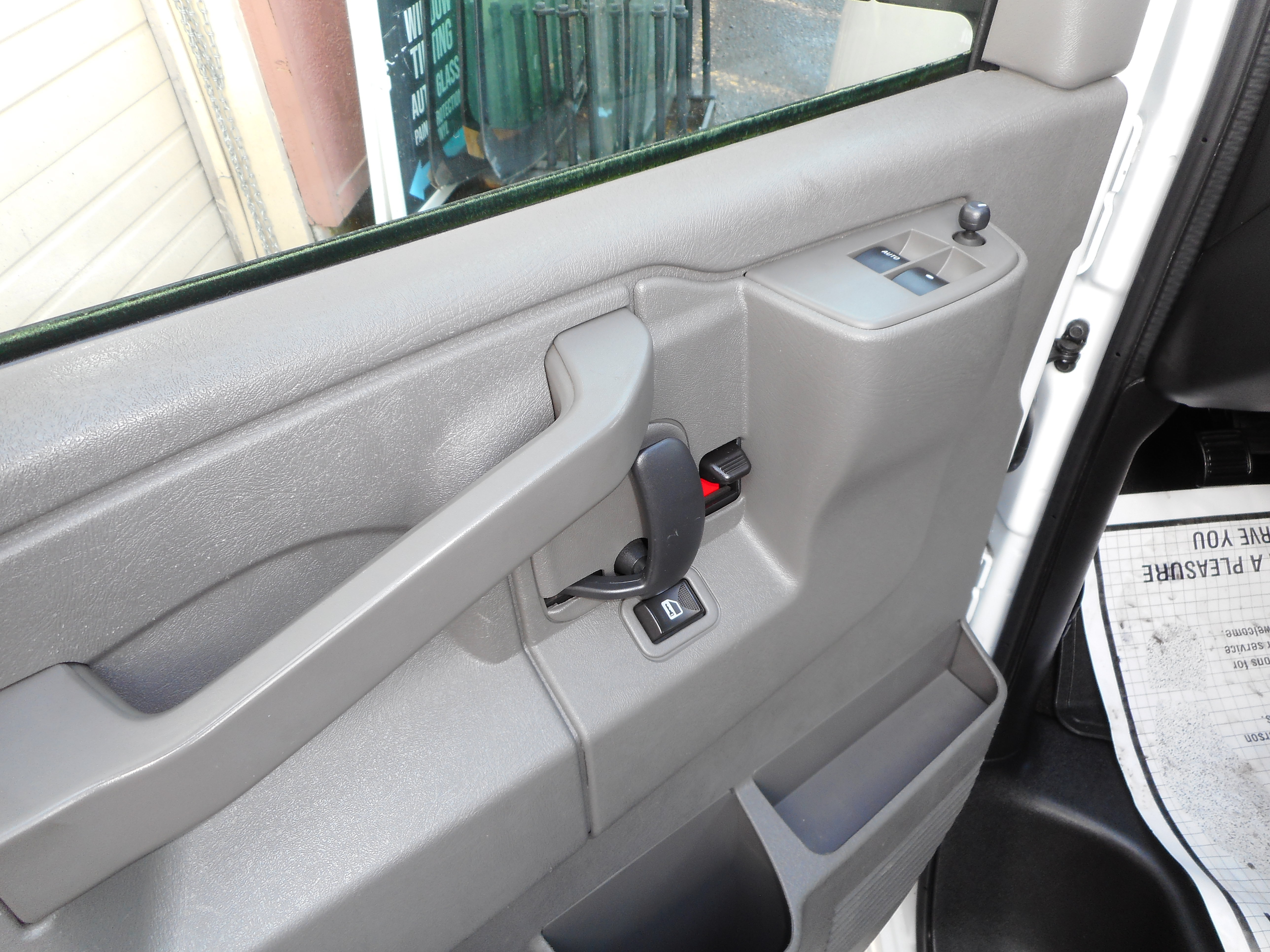 Used 2017 Chevrolet Express 3500 LT w/ LT Preferred Equipment Group RWD image 16