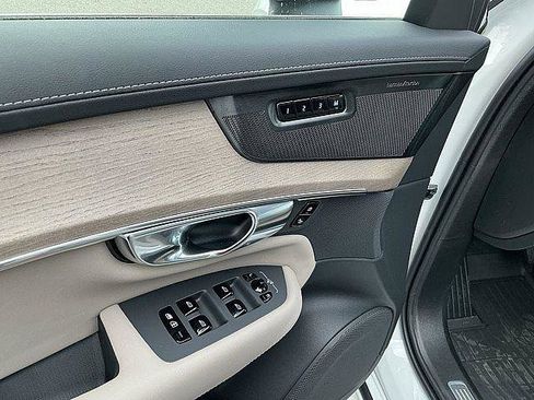 New 2026 Volvo XC90 T8 Ultra w/ Protection Package AWD/4WD image 16