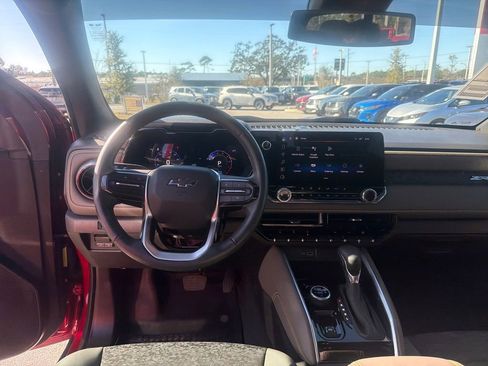 Used 2024 Chevrolet Colorado ZR2 w/ Technology Package image 25