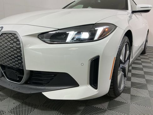 Certified 2025 BMW i4 eDrive40 w/ Premium Package image 9