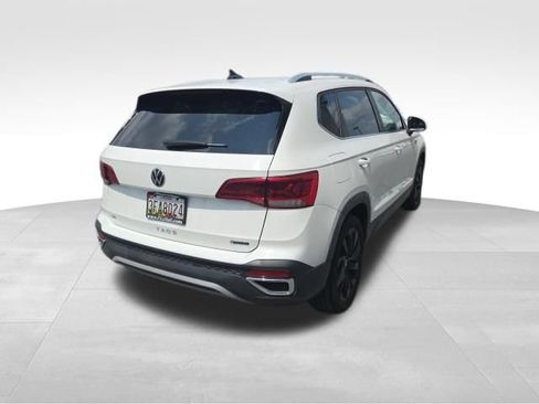 Used 2022 Volkswagen Taos SE AWD/4WD image 7
