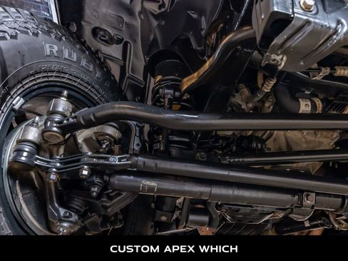 Used 2020 Jeep Gladiator Sport w/ Quick Order Package 24S AWD/4WD image 13