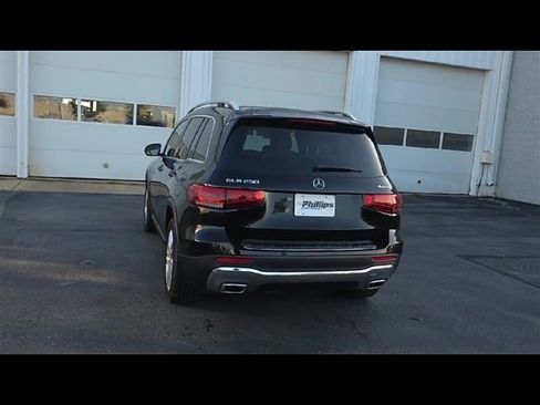 Used 2020 Mercedes-Benz GLB 250 4MATIC image 7