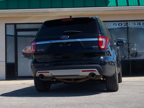 Used 2017 Ford Explorer Limited w/ Equipment Group 301A AWD/4WD image 3