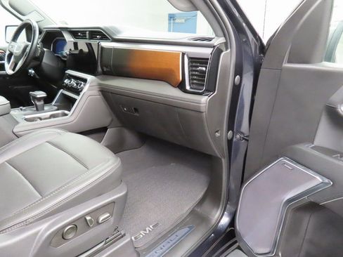 Used 2023 GMC Sierra 1500 Denali w/ Technology Package image 34
