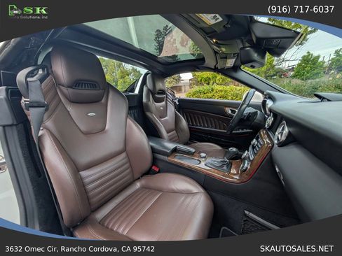 Used 2015 Mercedes-Benz SLK 250 image 24