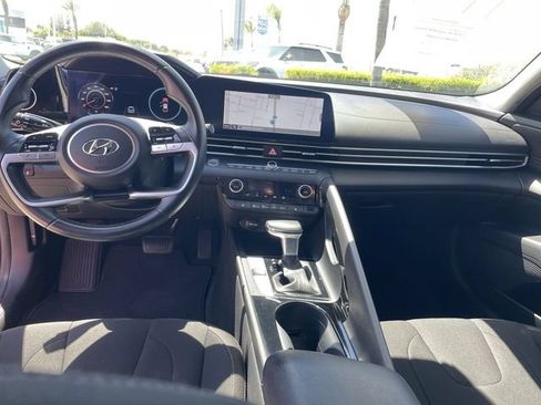 Used 2023 Hyundai Elantra SEL w/ Convenience Package FWD image 20