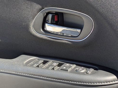 Used 2020 Honda HR-V EX image 2