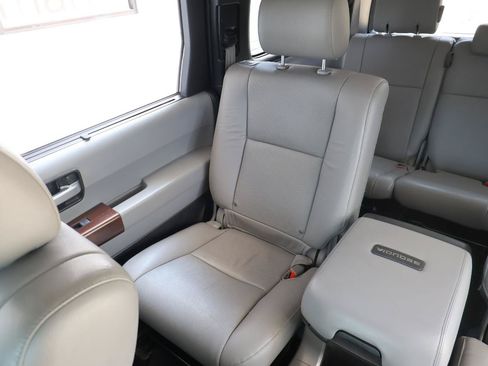 Used 2016 Toyota Sequoia Platinum RWD image 23